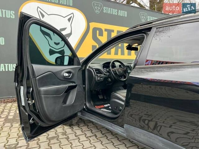 Черный Джип Чероки, объемом двигателя 2.36 л и пробегом 79 тыс. км за 17800 $, фото 13 на Automoto.ua