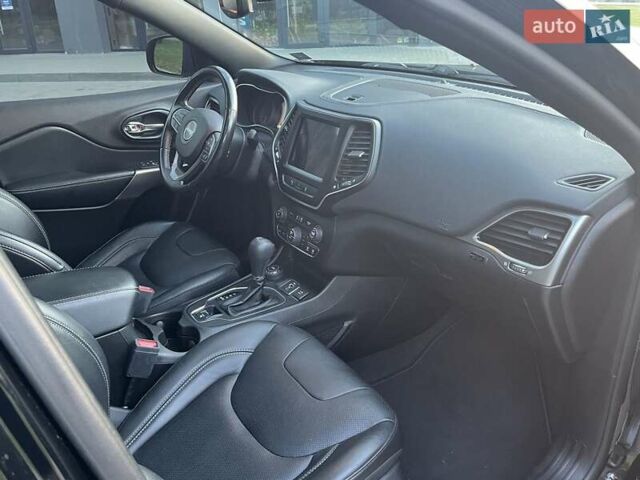 Черный Джип Чероки, объемом двигателя 3.24 л и пробегом 80 тыс. км за 21500 $, фото 17 на Automoto.ua