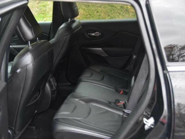 Черный Джип Чероки, объемом двигателя 3.2 л и пробегом 37 тыс. км за 15200 $, фото 12 на Automoto.ua