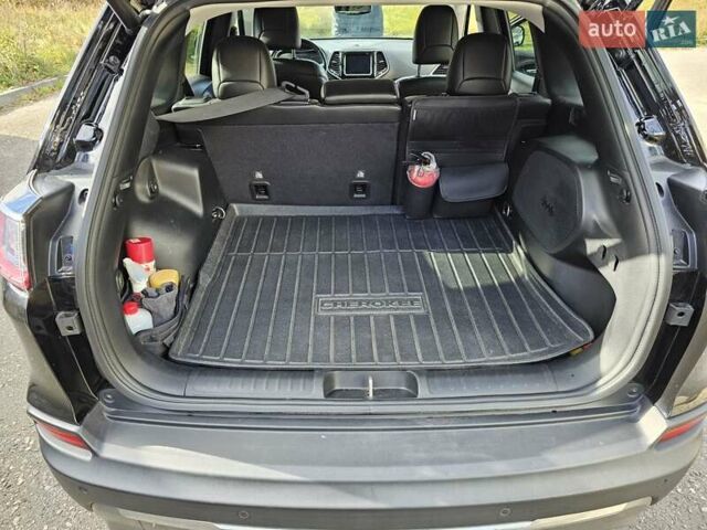 Чорний Джип Cherokee, об'ємом двигуна 3.24 л та пробігом 156 тис. км за 20500 $, фото 24 на Automoto.ua