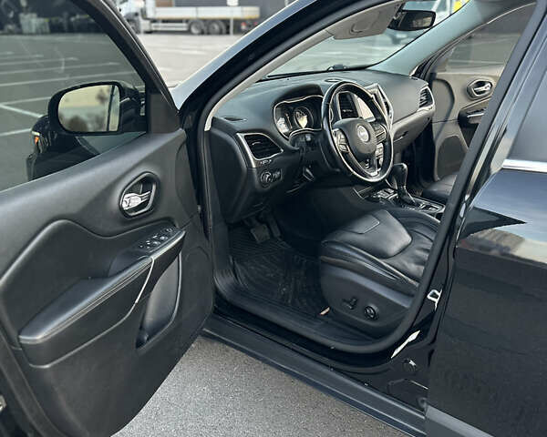 Черный Джип Чероки, объемом двигателя 3.24 л и пробегом 122 тыс. км за 18300 $, фото 11 на Automoto.ua