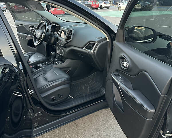 Черный Джип Чероки, объемом двигателя 3.24 л и пробегом 122 тыс. км за 18300 $, фото 20 на Automoto.ua