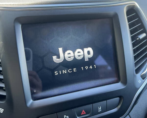 Черный Джип Чероки, объемом двигателя 0 л и пробегом 39 тыс. км за 19400 $, фото 19 на Automoto.ua