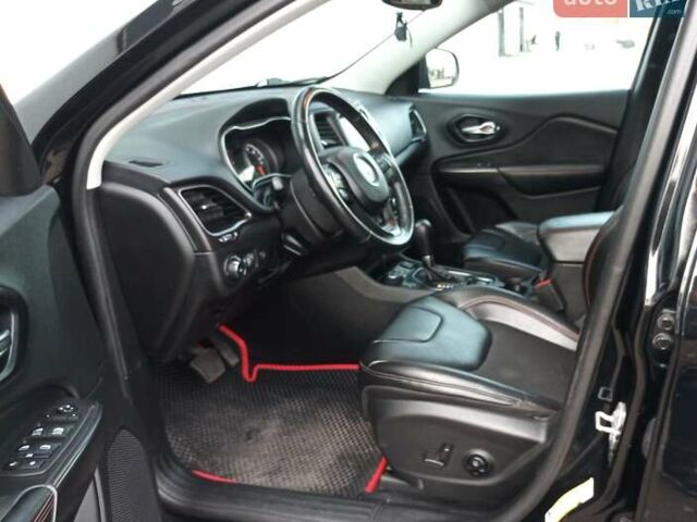 Черный Джип Чероки, объемом двигателя 3.24 л и пробегом 77 тыс. км за 21500 $, фото 8 на Automoto.ua