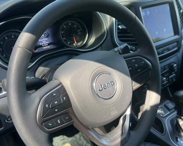 Черный Джип Чероки, объемом двигателя 0 л и пробегом 39 тыс. км за 19400 $, фото 16 на Automoto.ua