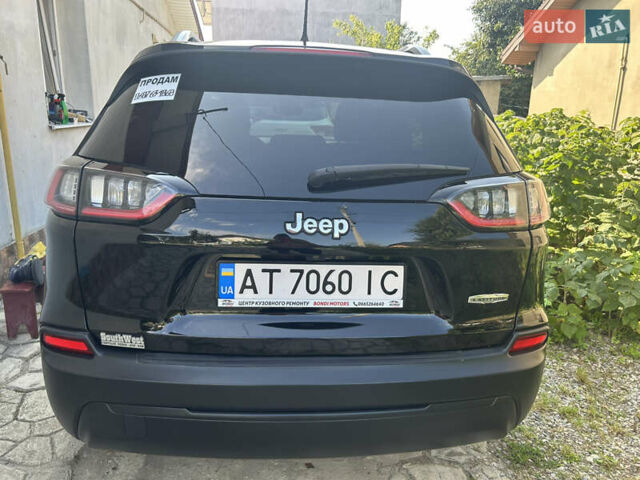Черный Джип Чероки, объемом двигателя 2.36 л и пробегом 35 тыс. км за 17150 $, фото 6 на Automoto.ua