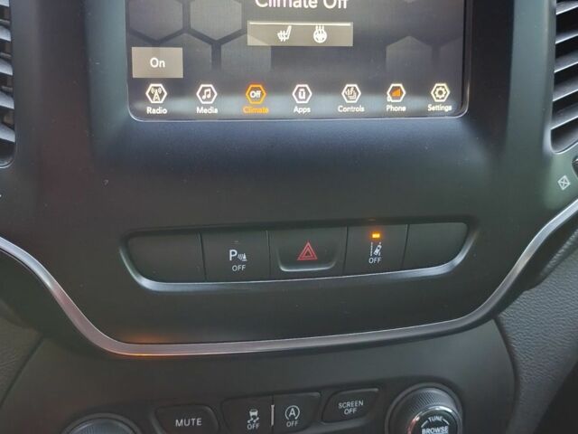 Черный Джип Чероки, объемом двигателя 2.4 л и пробегом 117 тыс. км за 16500 $, фото 2 на Automoto.ua