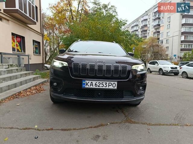 Черный Джип Чероки, объемом двигателя 3.24 л и пробегом 122 тыс. км за 18000 $, фото 8 на Automoto.ua