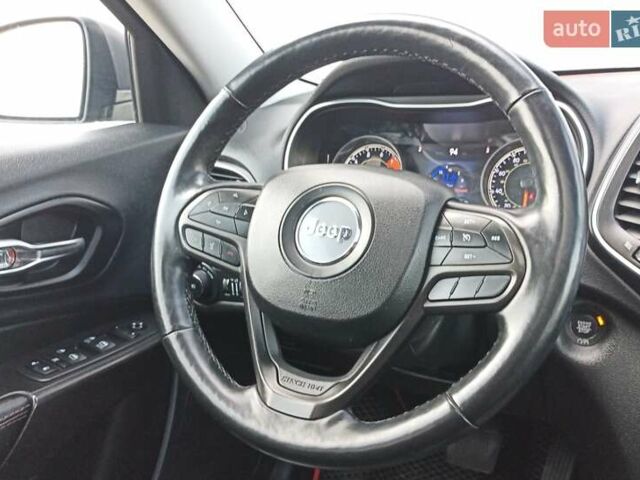 Черный Джип Чероки, объемом двигателя 3.24 л и пробегом 77 тыс. км за 21500 $, фото 10 на Automoto.ua