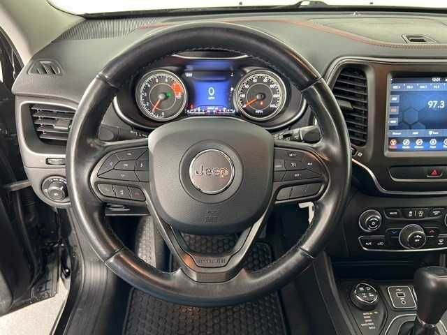 Черный Джип Чероки, объемом двигателя 3.2 л и пробегом 47 тыс. км за 19000 $, фото 20 на Automoto.ua