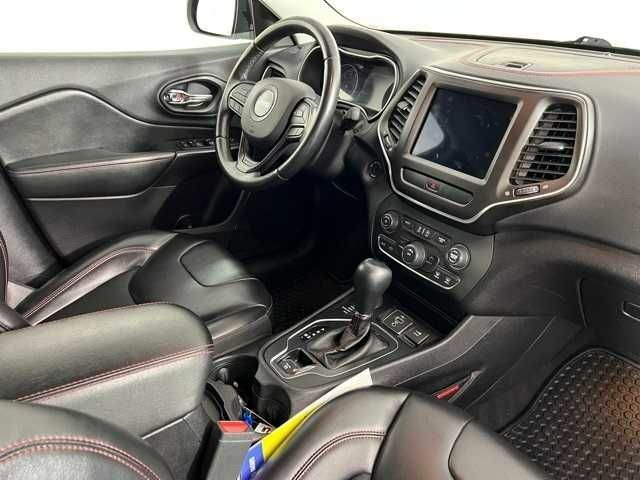 Черный Джип Чероки, объемом двигателя 3.2 л и пробегом 47 тыс. км за 19000 $, фото 8 на Automoto.ua