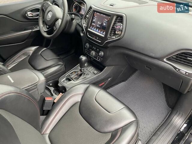 Черный Джип Чероки, объемом двигателя 3.24 л и пробегом 52 тыс. км за 26500 $, фото 14 на Automoto.ua