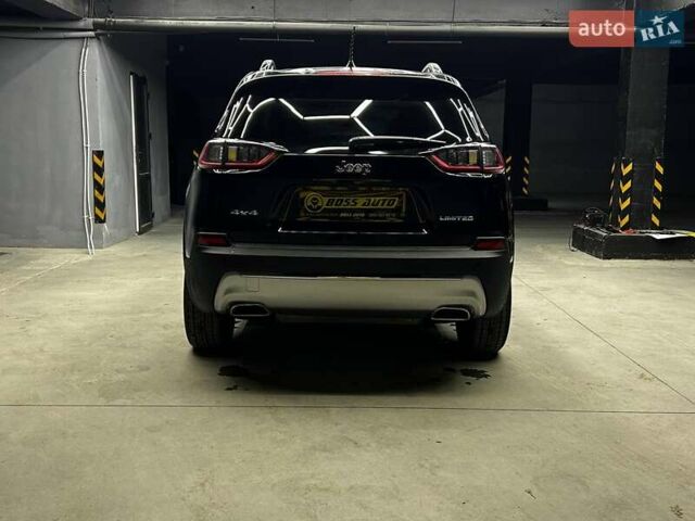 Чорний Джип Cherokee, об'ємом двигуна 3.2 л та пробігом 9 тис. км за 26000 $, фото 4 на Automoto.ua