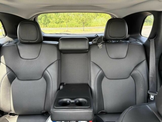 Чорний Джип Cherokee, об'ємом двигуна 3.2 л та пробігом 24 тис. км за 9700 $, фото 10 на Automoto.ua
