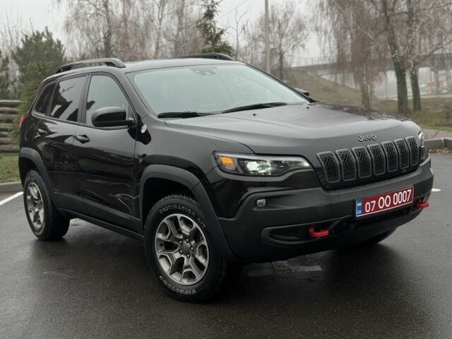 Черный Джип Чероки, объемом двигателя 3.2 л и пробегом 99 тыс. км за 19250 $, фото 1 на Automoto.ua