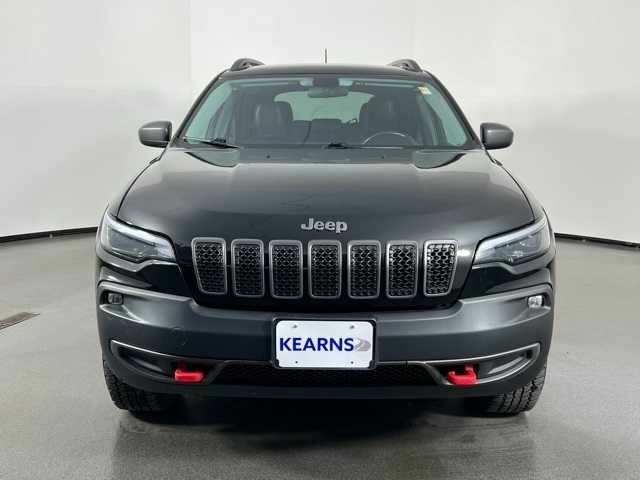 Черный Джип Чероки, объемом двигателя 3.2 л и пробегом 47 тыс. км за 19000 $, фото 1 на Automoto.ua