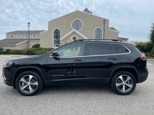 Черный Джип Чероки, объемом двигателя 2 л и пробегом 14 тыс. км за 12500 $, фото 3 на Automoto.ua