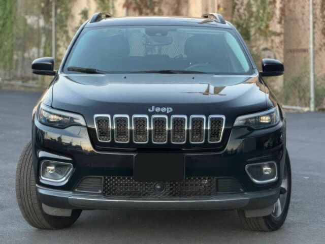 Черный Джип Чероки, объемом двигателя 3.2 л и пробегом 16 тыс. км за 9500 $, фото 1 на Automoto.ua