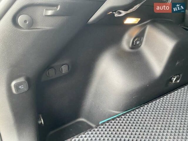 Черный Джип Чероки, объемом двигателя 3.24 л и пробегом 52 тыс. км за 26500 $, фото 12 на Automoto.ua