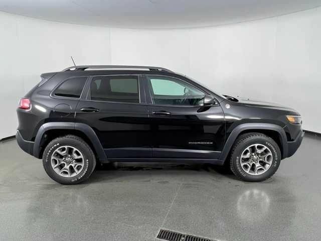 Черный Джип Чероки, объемом двигателя 3.2 л и пробегом 47 тыс. км за 19000 $, фото 4 на Automoto.ua