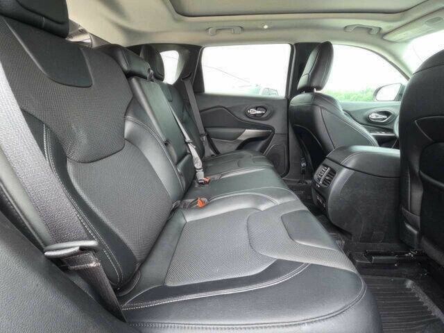 Чорний Джип Cherokee, об'ємом двигуна 3.2 л та пробігом 15 тис. км за 14500 $, фото 11 на Automoto.ua