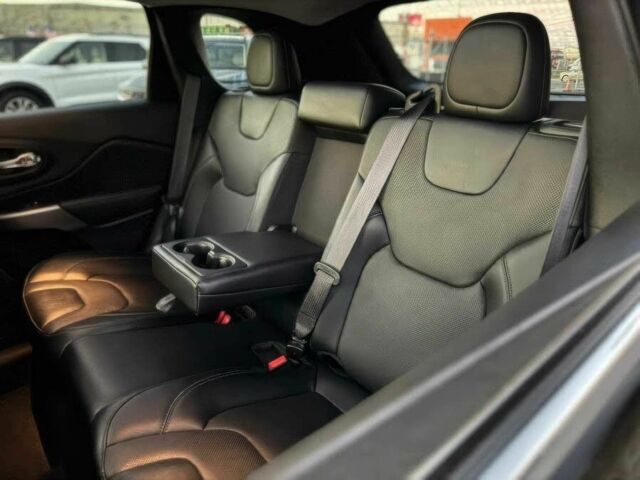 Черный Джип Чероки, объемом двигателя 3.2 л и пробегом 16 тыс. км за 9500 $, фото 14 на Automoto.ua