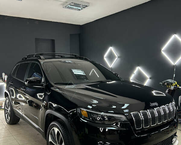 Джип Чероки 2022 в Киеве на Automoto.ua Черный Джип Чероки, объемом двигателя 3.24 л и пробегом 16 тыс. км за 23900 $, фото 2 на Automoto.ua