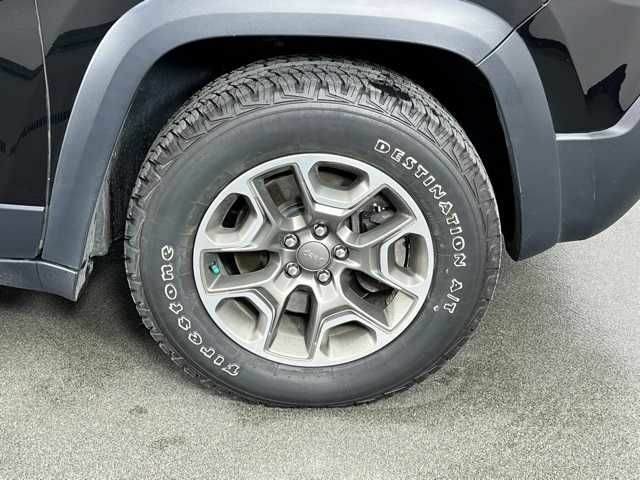 Черный Джип Чероки, объемом двигателя 3.2 л и пробегом 47 тыс. км за 19000 $, фото 10 на Automoto.ua