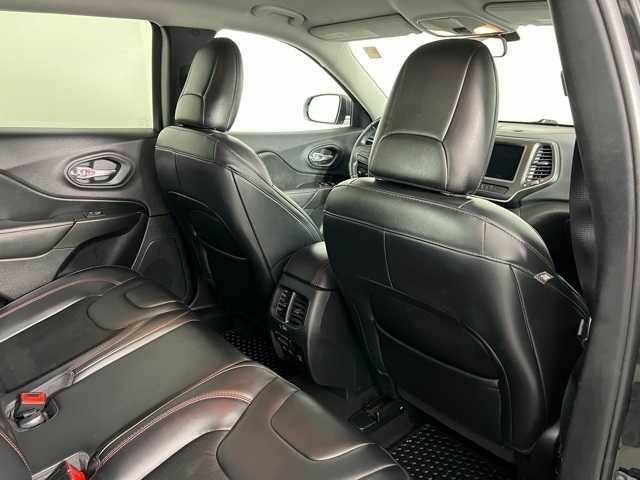 Черный Джип Чероки, объемом двигателя 3.2 л и пробегом 47 тыс. км за 19000 $, фото 9 на Automoto.ua