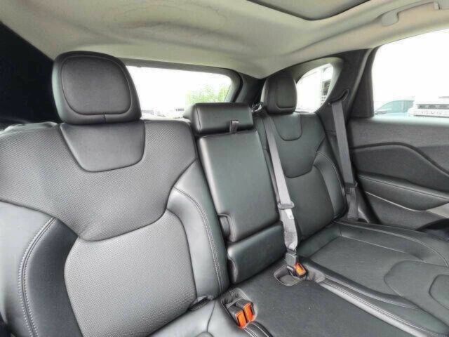 Чорний Джип Cherokee, об'ємом двигуна 3.2 л та пробігом 15 тис. км за 14500 $, фото 10 на Automoto.ua