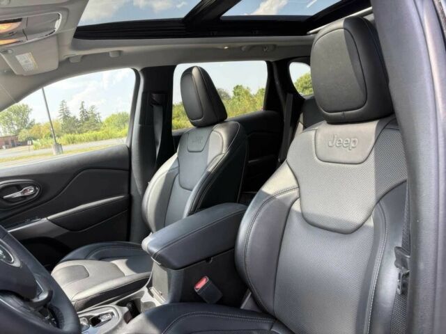 Чорний Джип Cherokee, об'ємом двигуна 3.2 л та пробігом 24 тис. км за 9700 $, фото 4 на Automoto.ua