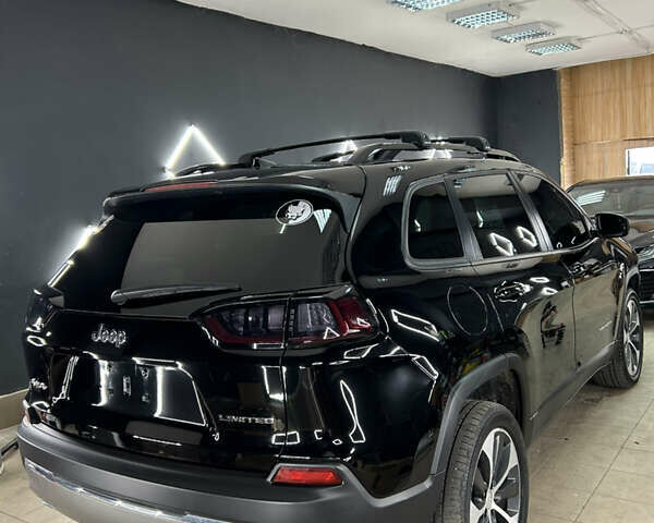 Джип Чероки 2022 в Киеве на Automoto.ua Черный Джип Чероки, объемом двигателя 3.24 л и пробегом 16 тыс. км за 23900 $, фото 1 на Automoto.ua