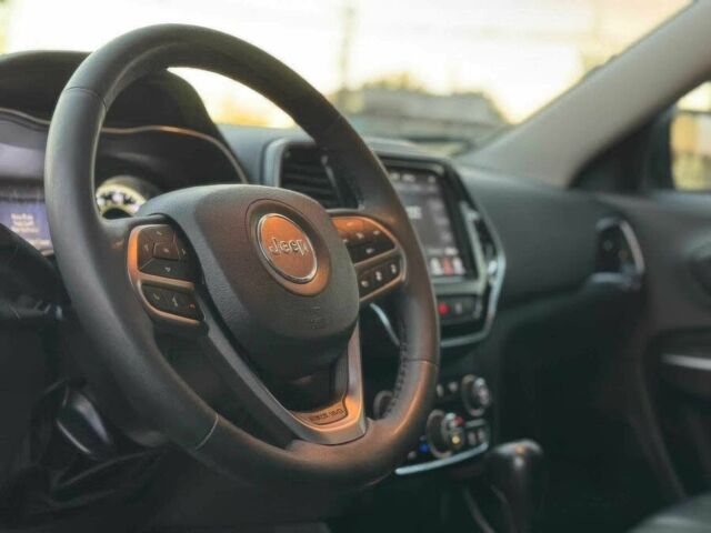 Черный Джип Чероки, объемом двигателя 3.2 л и пробегом 16 тыс. км за 9500 $, фото 8 на Automoto.ua