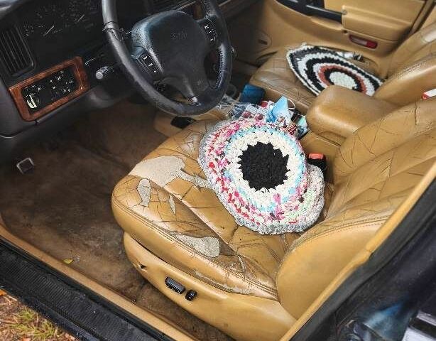 Фиолетовый Джип Чероки, объемом двигателя 2.5 л и пробегом 377 тыс. км за 2500 $, фото 4 на Automoto.ua