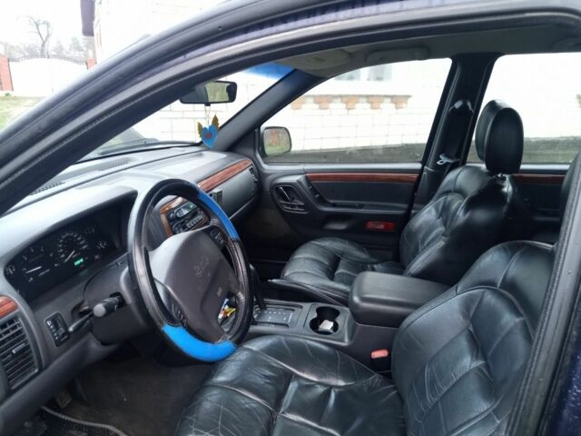 Фиолетовый Джип Чероки, объемом двигателя 3.1 л и пробегом 320 тыс. км за 6500 $, фото 1 на Automoto.ua