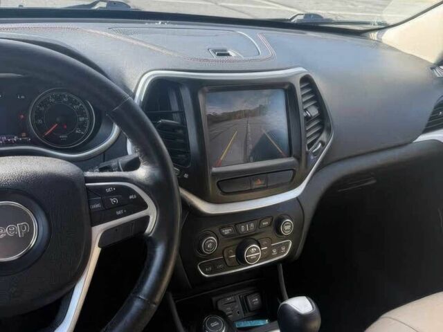 Коричневый Джип Чероки, объемом двигателя 3.2 л и пробегом 72 тыс. км за 12000 $, фото 8 на Automoto.ua