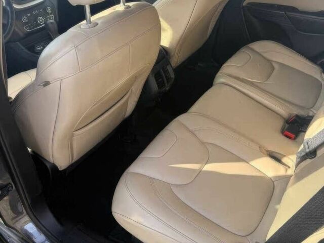 Коричневый Джип Чероки, объемом двигателя 3.2 л и пробегом 72 тыс. км за 12000 $, фото 11 на Automoto.ua