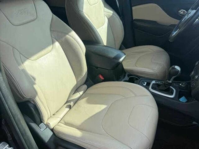 Коричневый Джип Чероки, объемом двигателя 3.2 л и пробегом 72 тыс. км за 12000 $, фото 9 на Automoto.ua