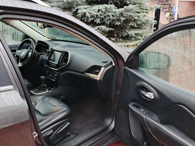 Коричневый Джип Чероки, объемом двигателя 2.4 л и пробегом 170 тыс. км за 13500 $, фото 4 на Automoto.ua