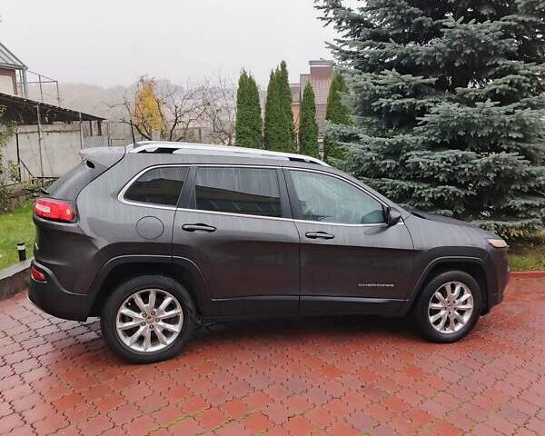 Коричневый Джип Чероки, объемом двигателя 2.4 л и пробегом 170 тыс. км за 13500 $, фото 2 на Automoto.ua