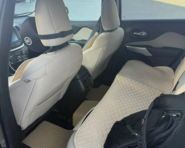 Коричневый Джип Чероки, объемом двигателя 2.36 л и пробегом 156 тыс. км за 14300 $, фото 7 на Automoto.ua