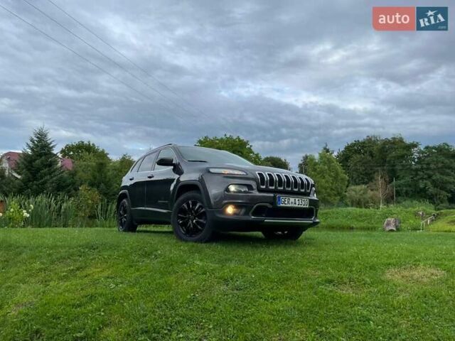 Коричневий Джип Cherokee, об'ємом двигуна 2.18 л та пробігом 182 тис. км за 16999 $, фото 12 на Automoto.ua
