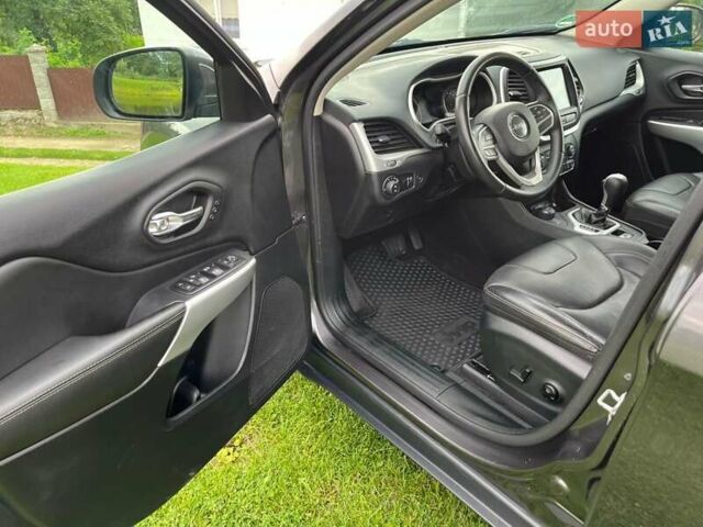 Коричневий Джип Cherokee, об'ємом двигуна 2.18 л та пробігом 182 тис. км за 17350 $, фото 22 на Automoto.ua