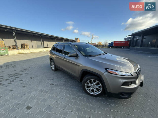 Коричневый Джип Чероки, объемом двигателя 2.36 л и пробегом 156 тыс. км за 14300 $, фото 4 на Automoto.ua