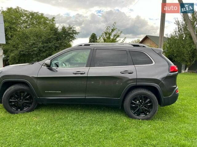 Коричневий Джип Cherokee, об'ємом двигуна 2.18 л та пробігом 182 тис. км за 17350 $, фото 3 на Automoto.ua