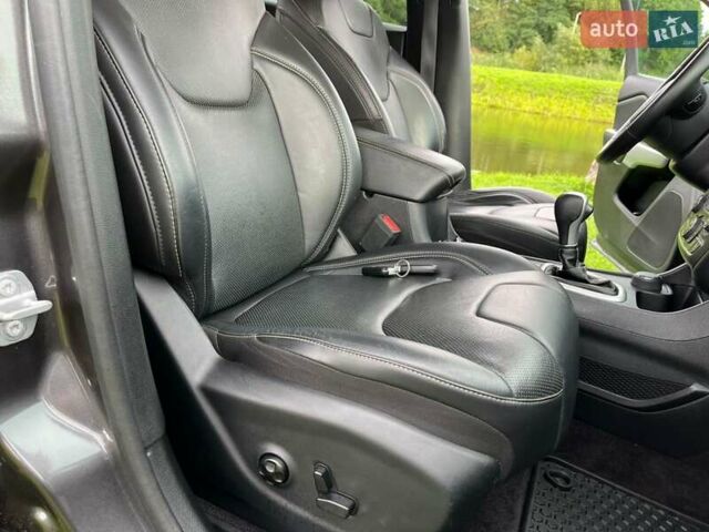 Коричневий Джип Cherokee, об'ємом двигуна 2.18 л та пробігом 182 тис. км за 17350 $, фото 34 на Automoto.ua