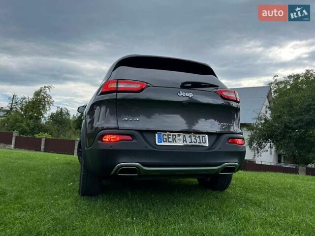 Коричневий Джип Cherokee, об'ємом двигуна 2.18 л та пробігом 182 тис. км за 17350 $, фото 8 на Automoto.ua