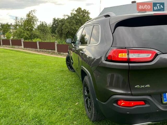Коричневий Джип Cherokee, об'ємом двигуна 2.18 л та пробігом 182 тис. км за 17350 $, фото 14 на Automoto.ua