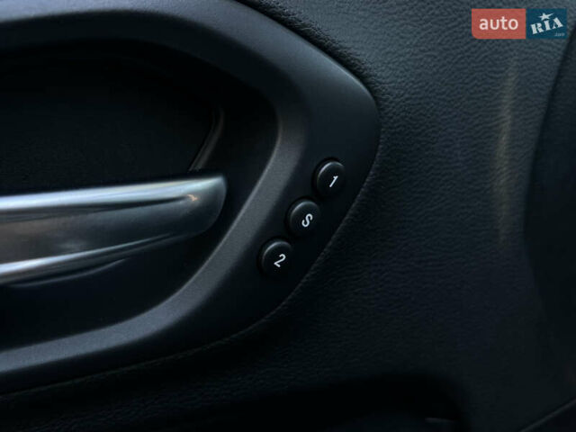 Джип Чероки 2018 в Харькове на Automoto.ua Коричневый Джип Чероки, объемом двигателя 3.24 л и пробегом 75 тыс. км за 20200 $, фото 12 на Automoto.ua