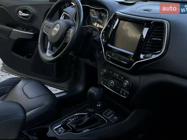 Коричневый Джип Чероки, объемом двигателя 3.24 л и пробегом 75 тыс. км за 18300 $, фото 8 на Automoto.ua